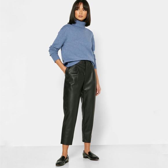 Banana Republic black faux leather pleated front ankle pants Size 4 mid rise - Picture 2 of 15
